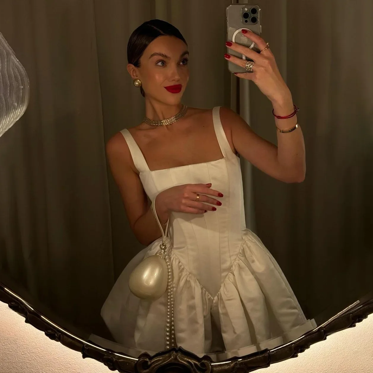 

Шикарное женское вечернее платье, женское сексуальное элегантное белое Плиссированное атласное мини-платье без рукавов с открытой спиной и высокой талией