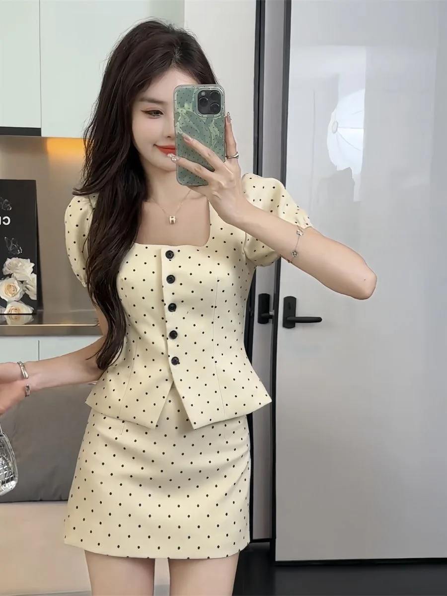 Elegant Polka Dot Two-Piece Set Women's Summer 2024 Bubble Sleeve Top And Short Skirt Ensemble Polyester Fiber T-Shirt