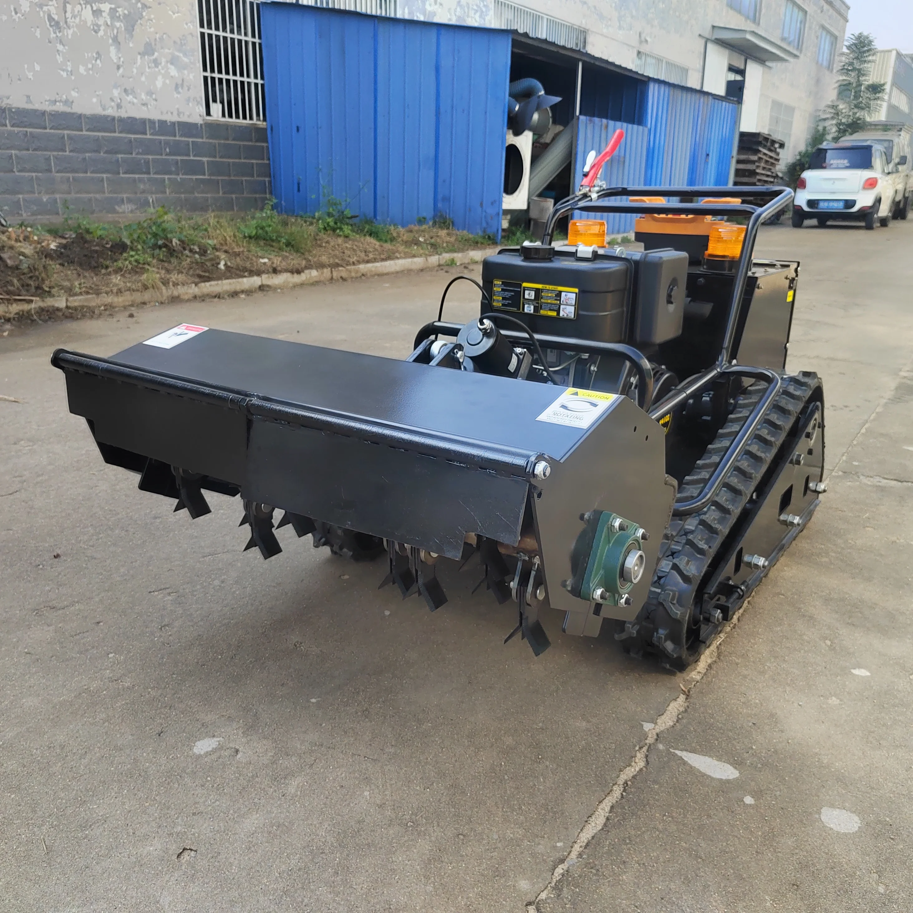 หุ่นยนต์กําเนิด CE EPA ระบบใหม่ตัวควบคุมอุตสาหกรรมเครื่องตัดหญ้าอัตโนมัติรีโมทคอนโทรลเครื่องตัดหญ้าตีนตะขาบ