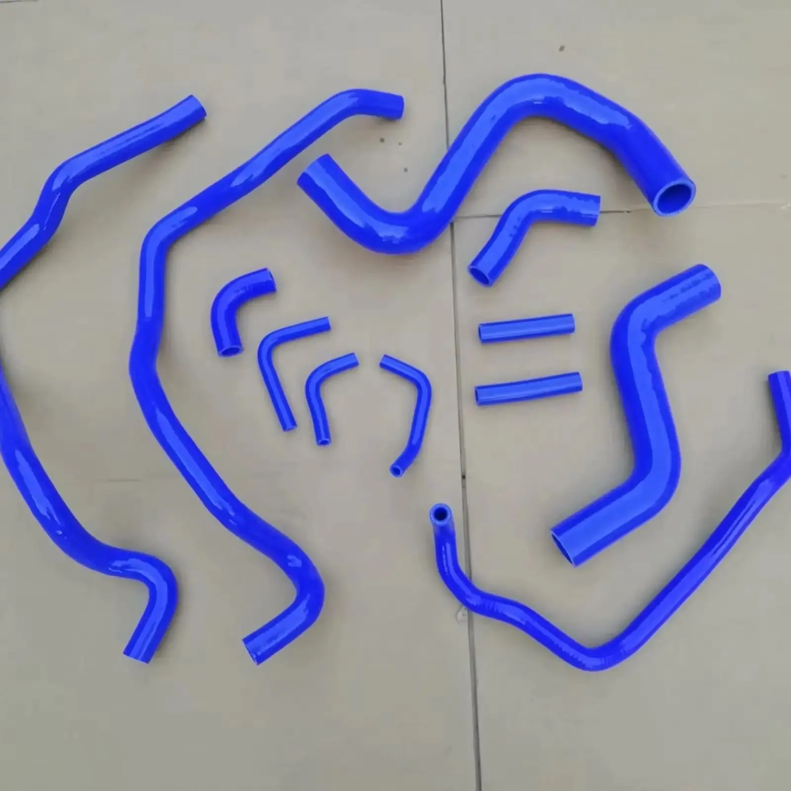 Coolant Radiator Hose Heater Oil Cooler Water Hose For Nissan Cefiro A33 Maxima CA33 VQ30DE 3.0 21503-4Y000 21501-2Y000  Silicon