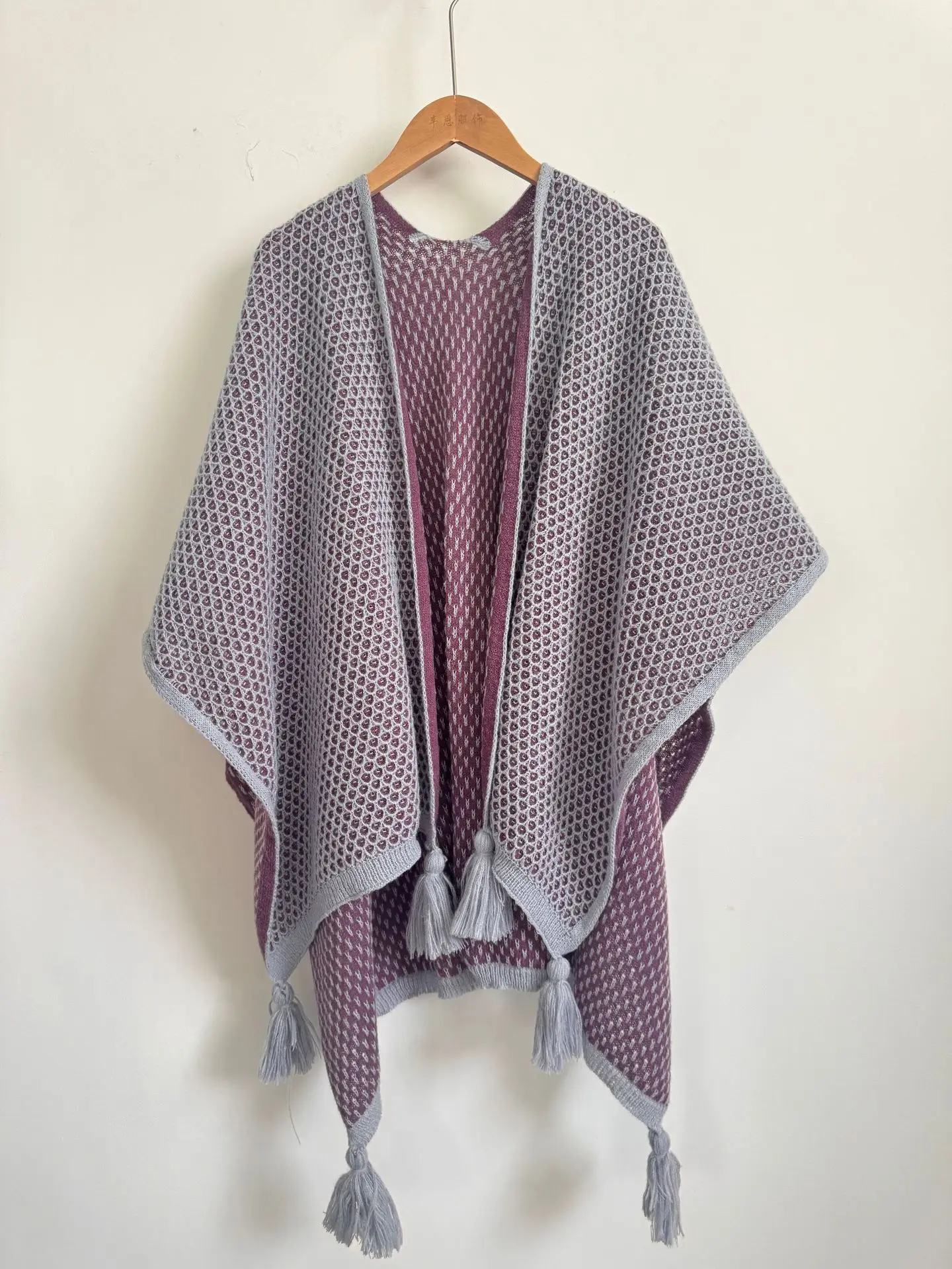Autumn/Winter New Double-Sided Two-Way Wearable Scarf Outerwear Insulated Knit Scarf for Travel and Photography poncho P1