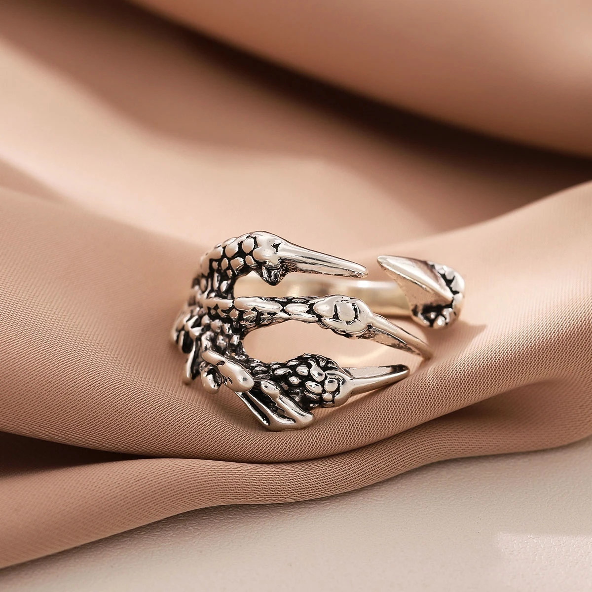 New Retro Creative Dragon Claw 925 Sterling Silver Fashion Personality Dark Trend Cool Animal Opening Rings   R354