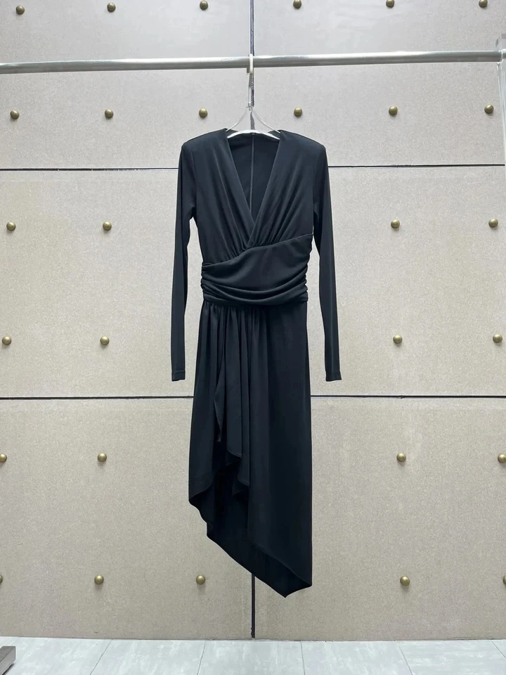 

2024 new women's fashion long-sleeved V-neck pleated slim-fit waist dress