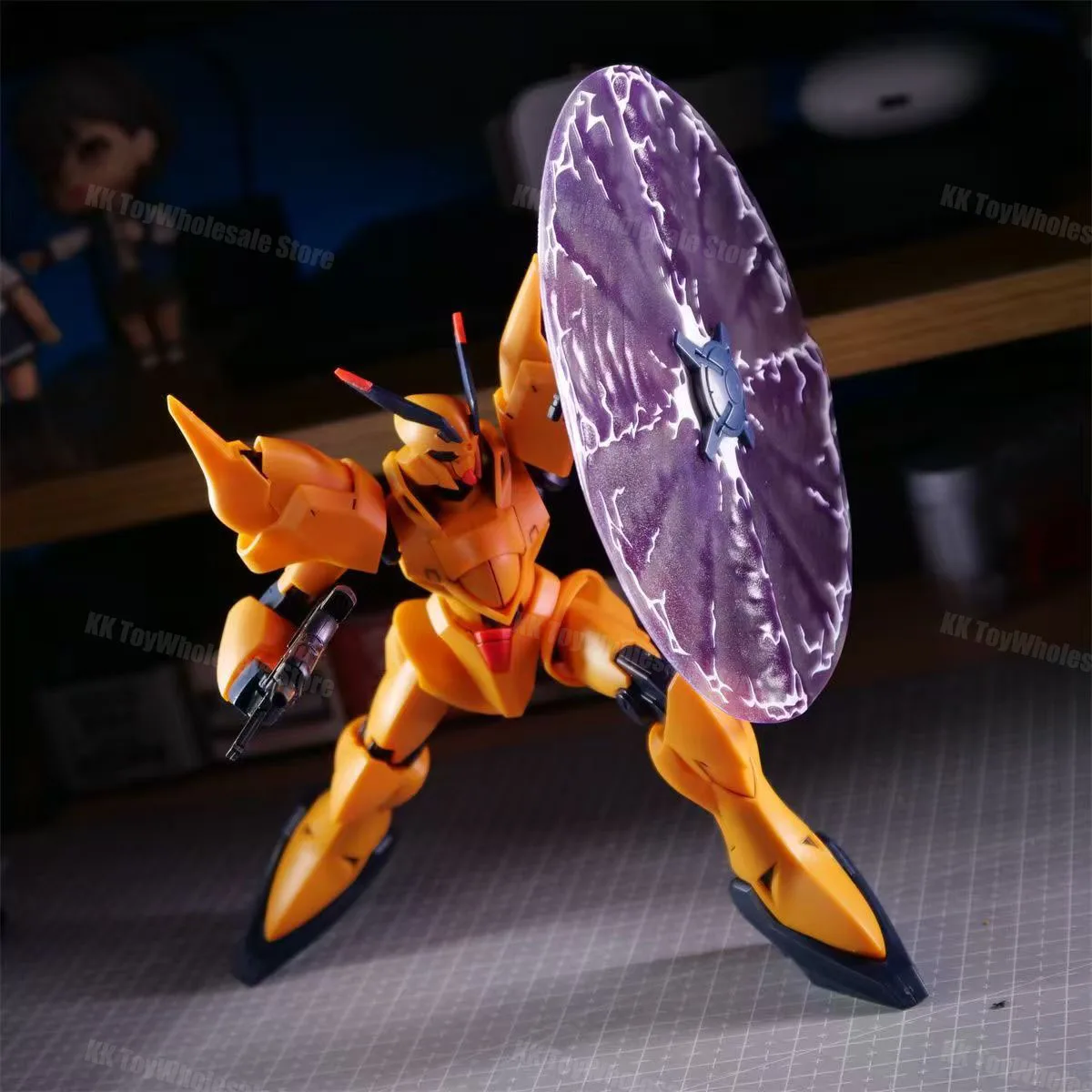 재고 있음 HUANGFENG 모델 1/100 RE AZMT-S12G 쇼크웨 조립 모델 키트 애니메이션 액션 피규어 로봇 플라스틱 모델 선물 장난감