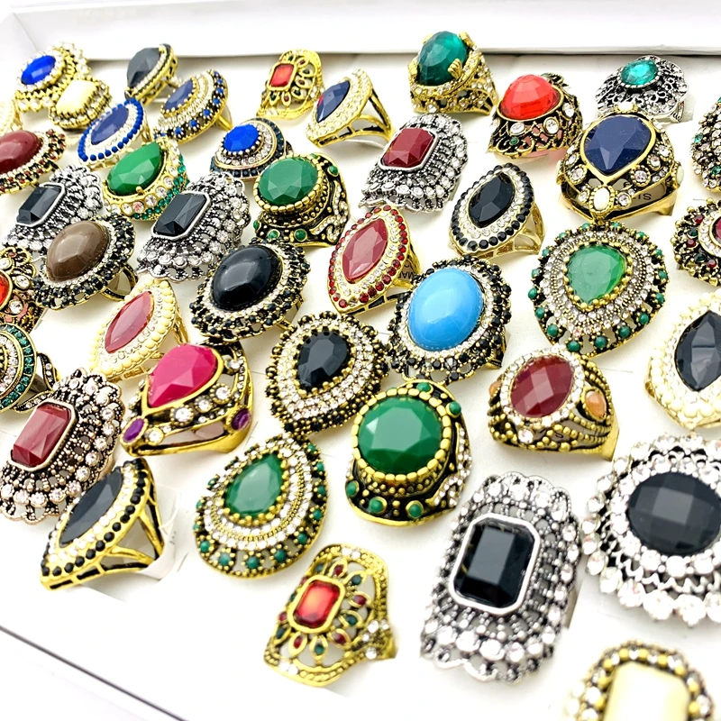 Wholesale 50pcs/box Retro Rings Silver Gold Plated Rhinestone Vintage Jewelry Finger Accessories With A Display Box