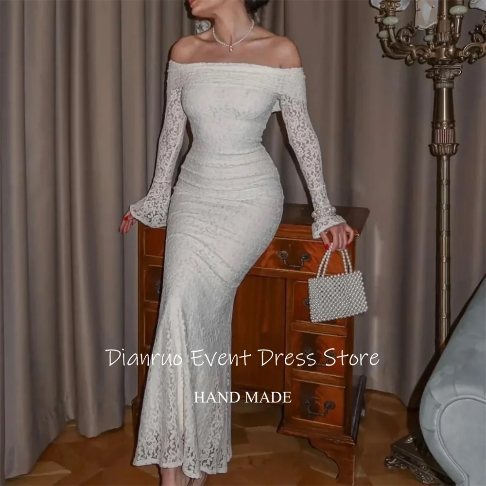فساتين سهرة بحورية البحر بيضاء من Dianruo دانتيل بدون أكتاف مزينة بفيستدوس دي نوفيا وأكمام جرس واسعة فساتين حفلات مخصصة