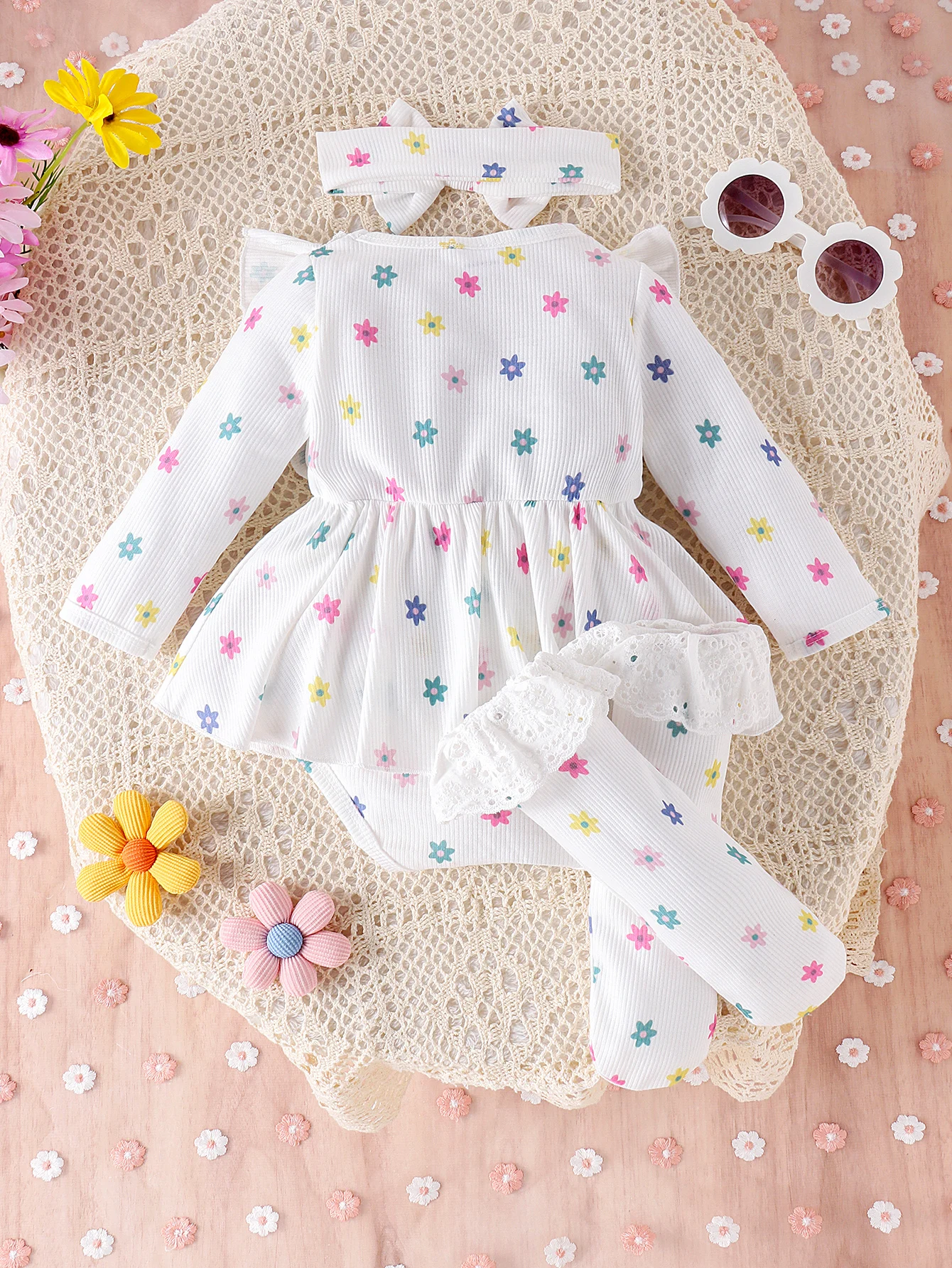 3PCS Autumn New Style 0-1 Year Old Newborn Girl Baby Sweet And Cute Printed Long-Sleeved Clothes + Socks Hair Bands