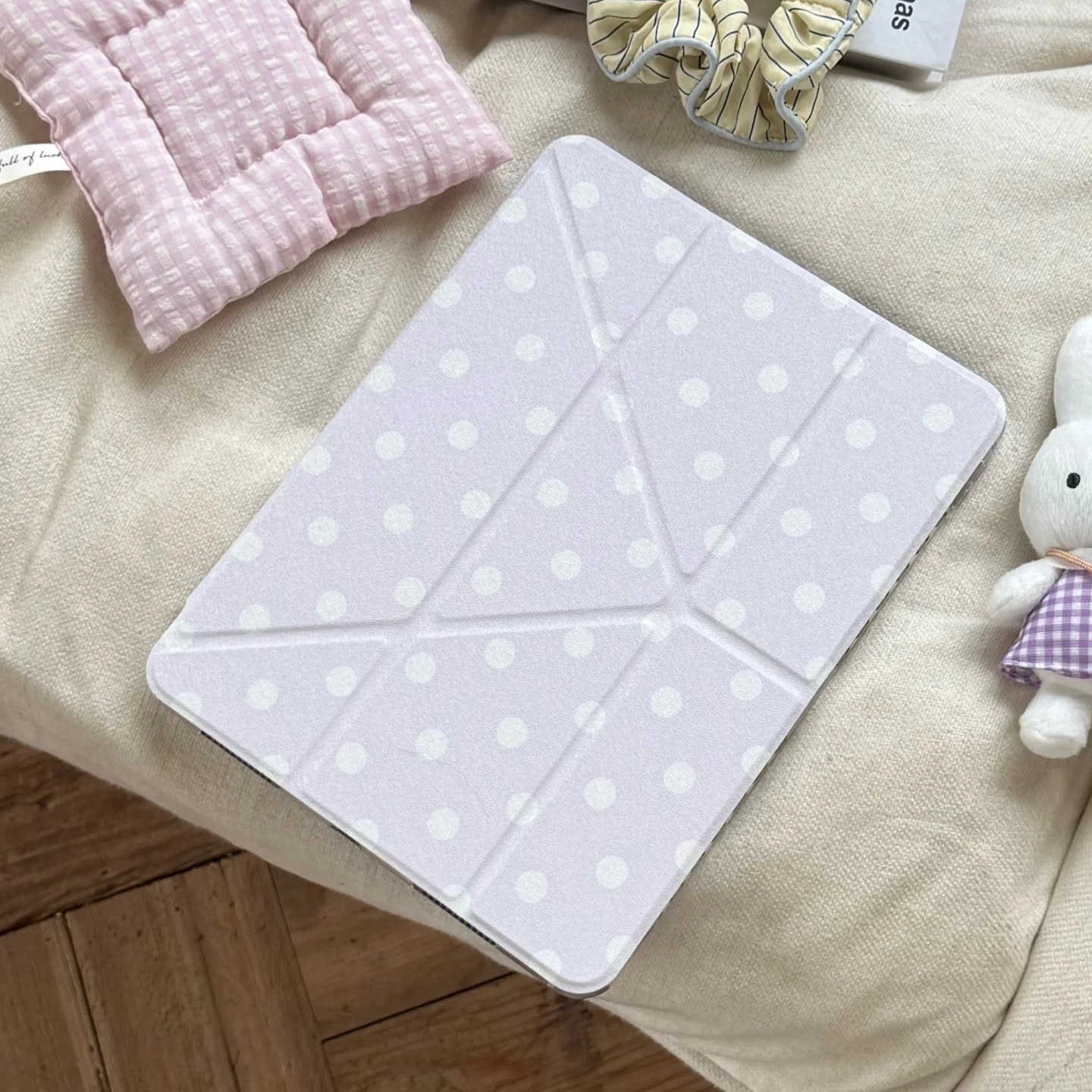 

Lilac Polka Dots Korean Ins Aesthetic For iPad Case iPad Air 5 6 7 & Pro 11-inch Cute Y+3 Fold Anti-Bend Cover with Pencil Slot