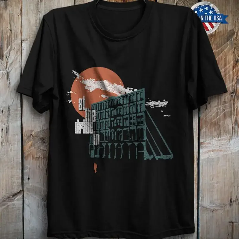 En la conducción en facede camiseta Vintage Punk Rock música Vocel Cedric Bixler Zavala
