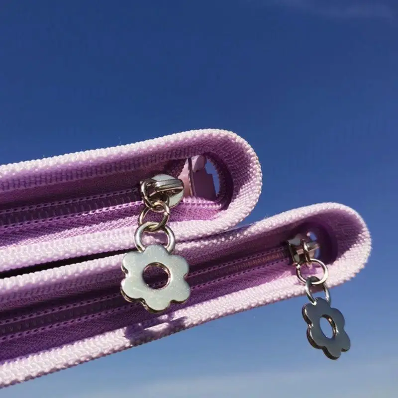 

Versatile Jewelry Storage Solution with Separate Compartments for Various Items