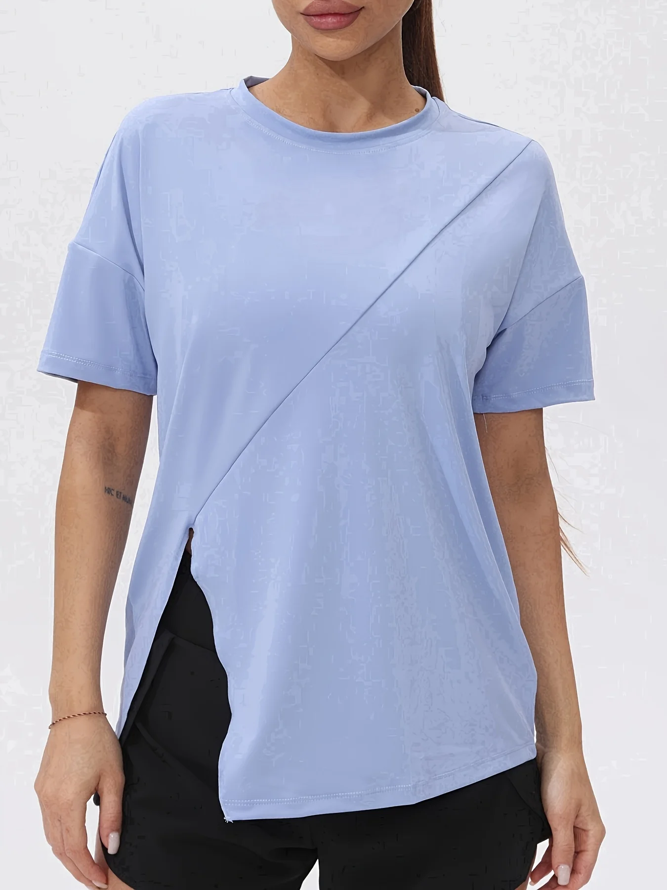 

Women's Oversized Workout Short - Sleeve TShirt with Asymmetric Hem - Breathable & Quick - Dry for Yoga & Gym