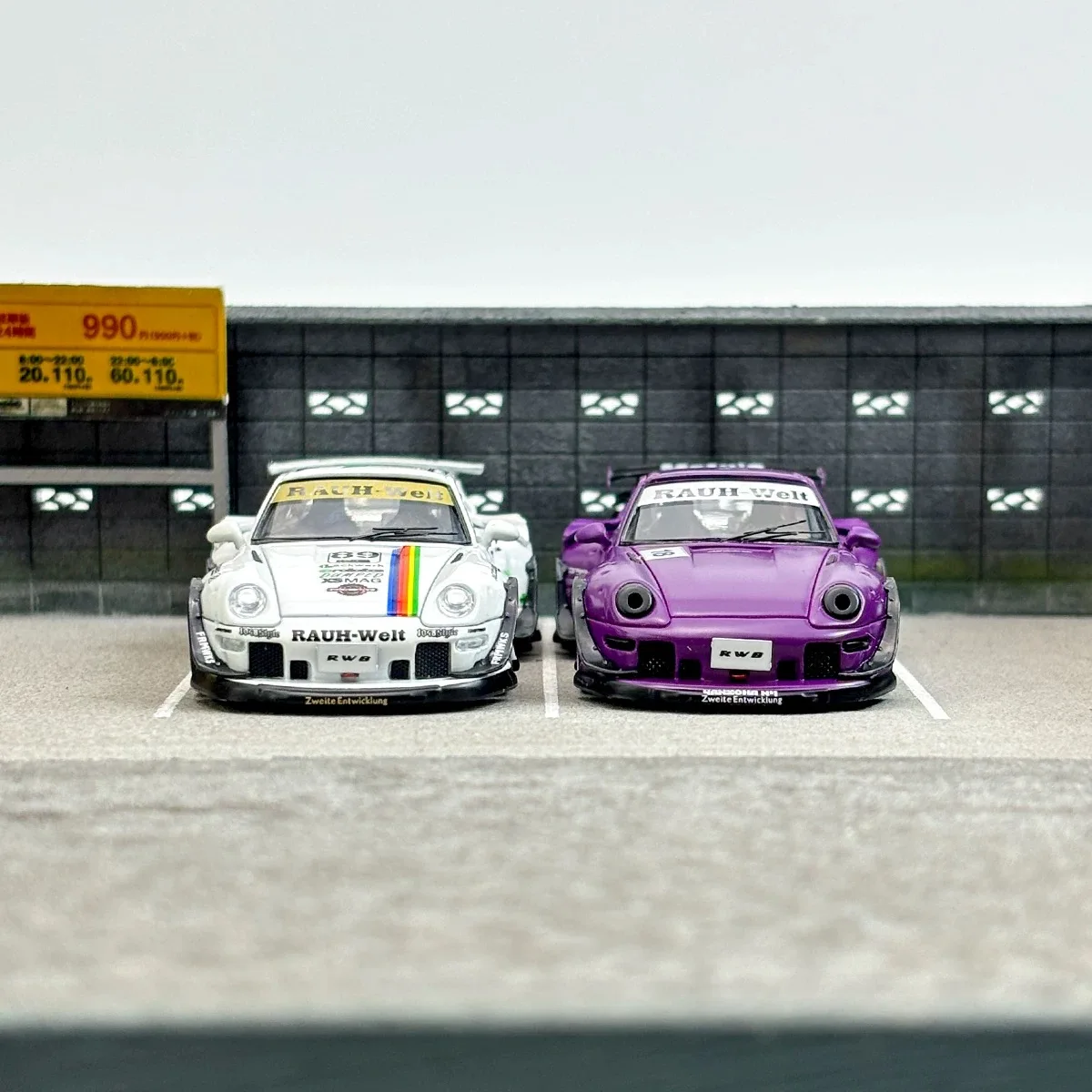 

SW StreetWeapon 1:64 RWB 993 Apple-painted Purple low-tail alloy car model