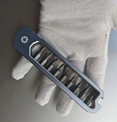 1 Piece 9 Bits in 1 Aluminum Alloy Magnetic Screwdriver Set with 9  Bits