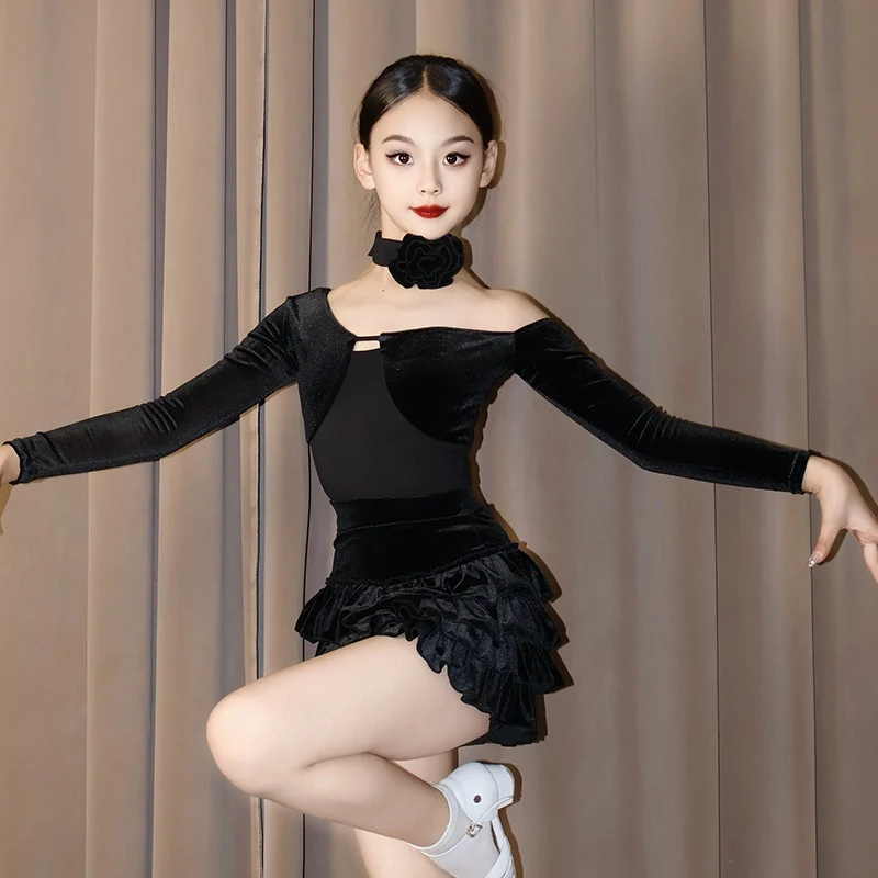 Zimowe stroje do tańca latynoamerykańskiego dla dzieci, dziewczęca czarna aksamitna sukienka z długim rękawem, falbanki, strój do ćwiczeń i występów Cha Cha, DNV25148