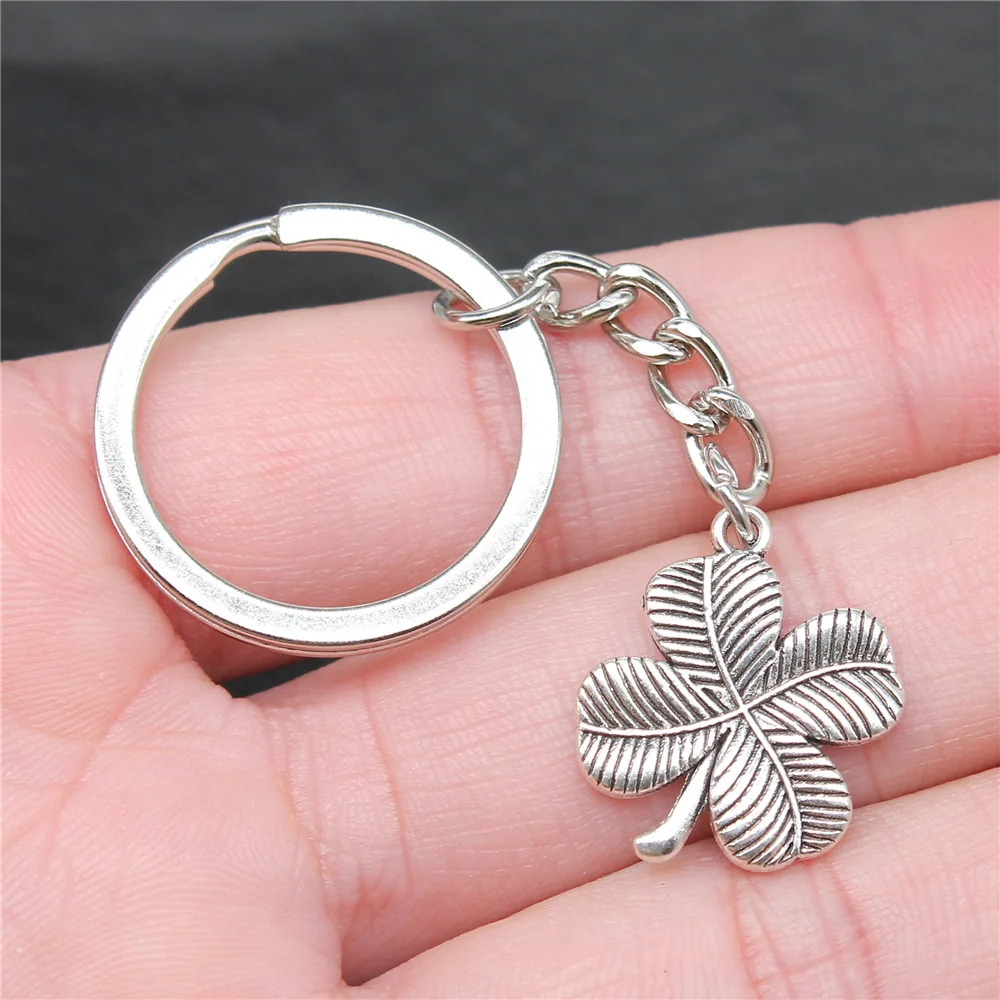 Keychain Holder Souvenirs Gift Vintage Handmade Antique Silver Color 20x18mm Four Leaf Clover Pendant Keyring