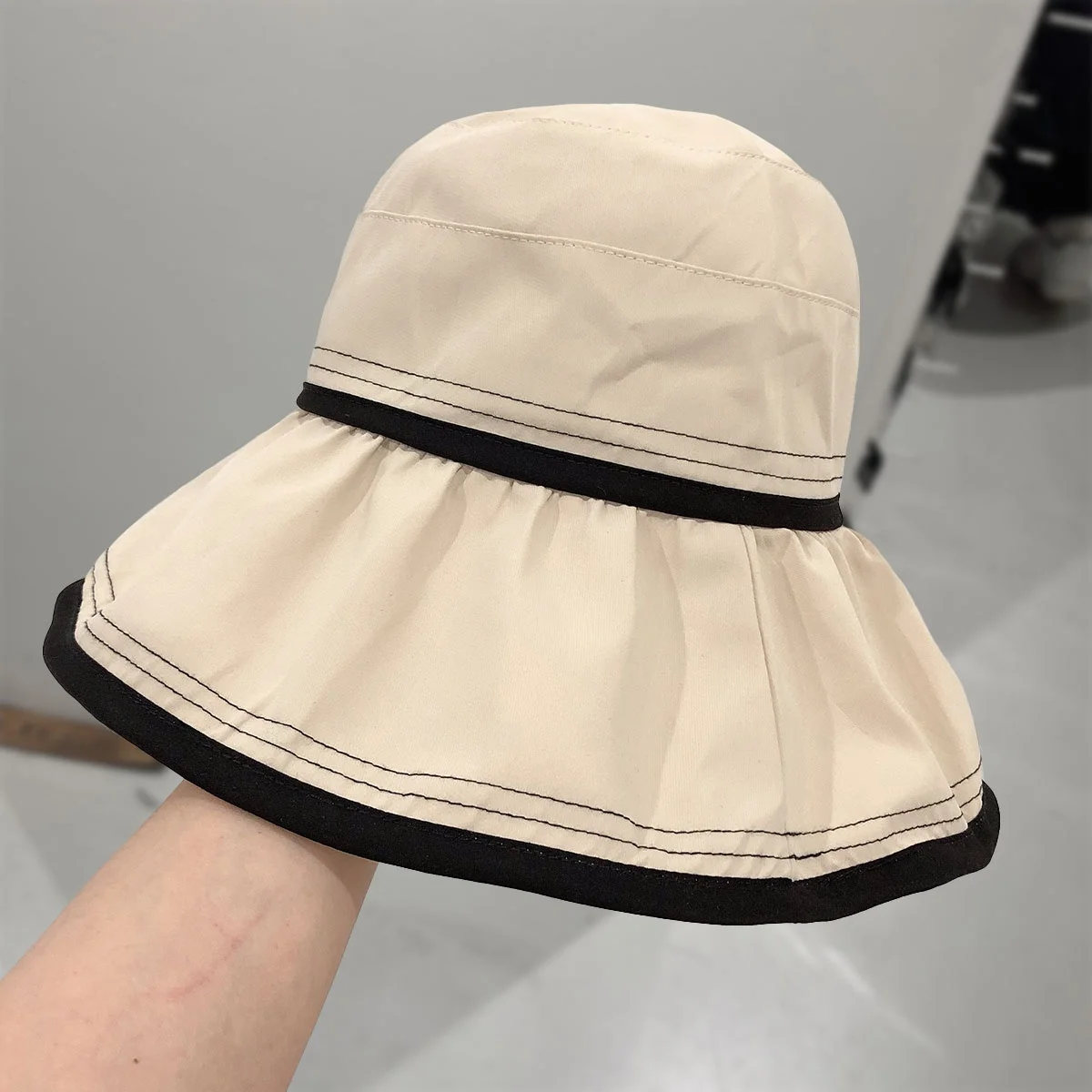elegant-simple-large-brim-sun-hat-fisherman-cap-beige-polyester-fiber-round-top-women's-travel-hat-autumn-season-youth-group