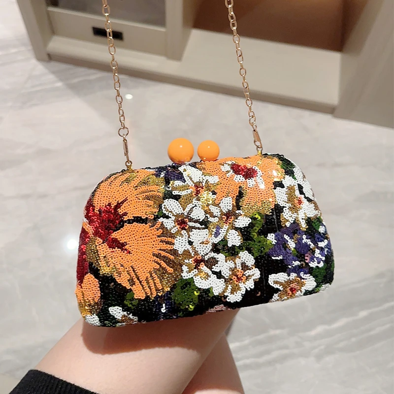 Fashion Sequins Clip Shell Clutch Bag for Women Flower Embroidery Shoulder Crossbody Bags Vintage Evening Party Female Purses