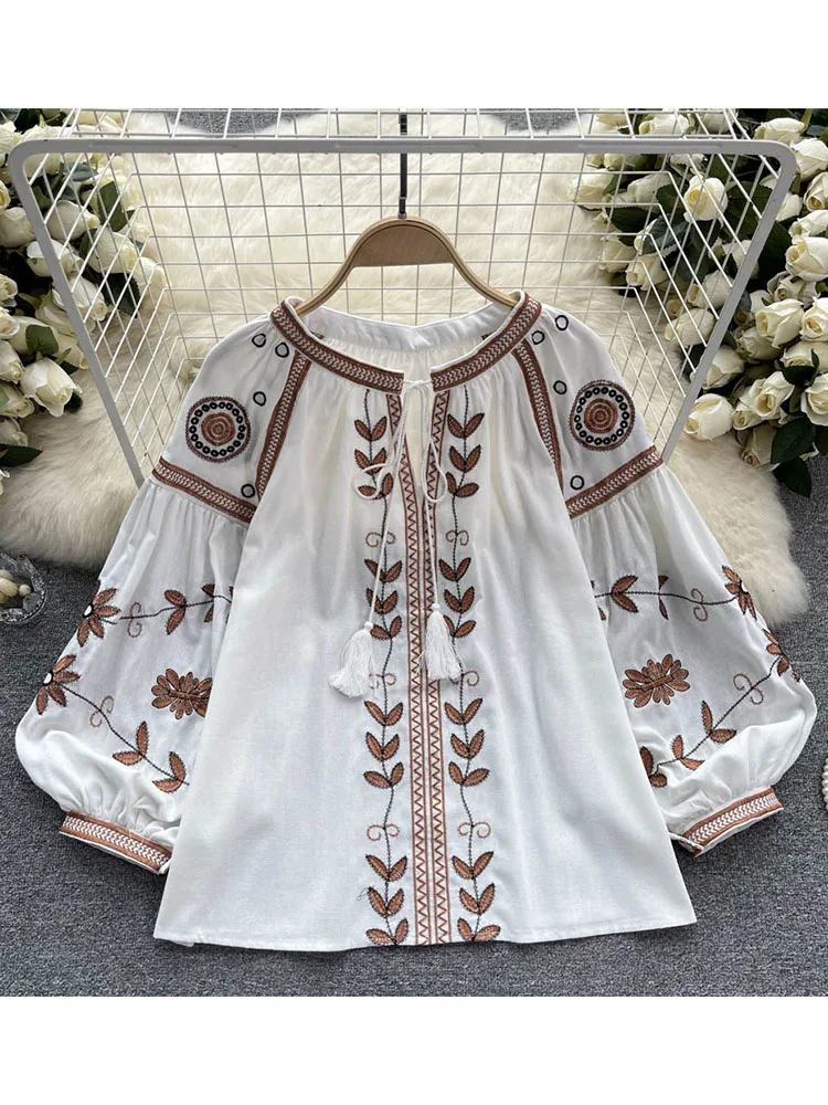 Women Spring Blouse Korean Version Embroidered Ethnic Style Embroidered Tassel Loose Tie Round Neck Bubble Sleeve Top D3522