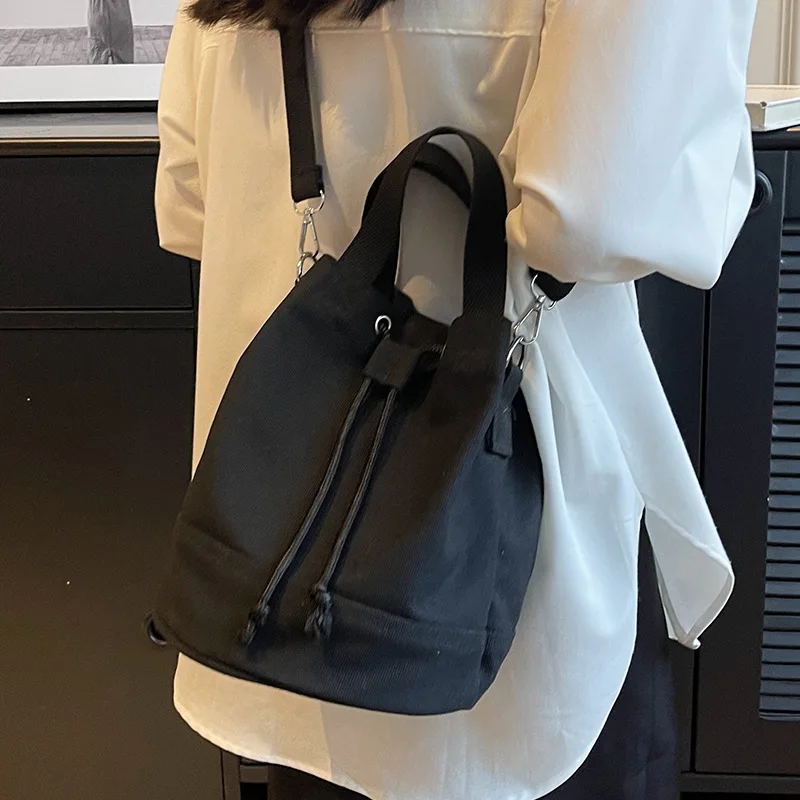 2024 Nieuwe Koreaanse Mode Eenvoudige Canvas Tas Dames Vrije Tijd Handtas Student Veelzijdige Één Schouder Crossbody Tas