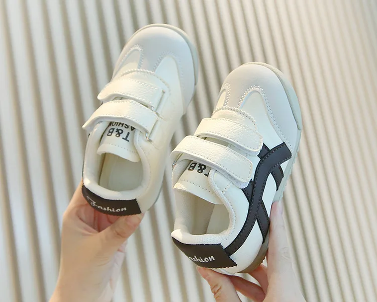 Kinder-Laufschuhe 2026 Herbst Neue Mode Lässige Gehschuhe für Babys Jungen Mädchen Atmungsaktive Weiche Kinder-Sportschuhe – Detail 5