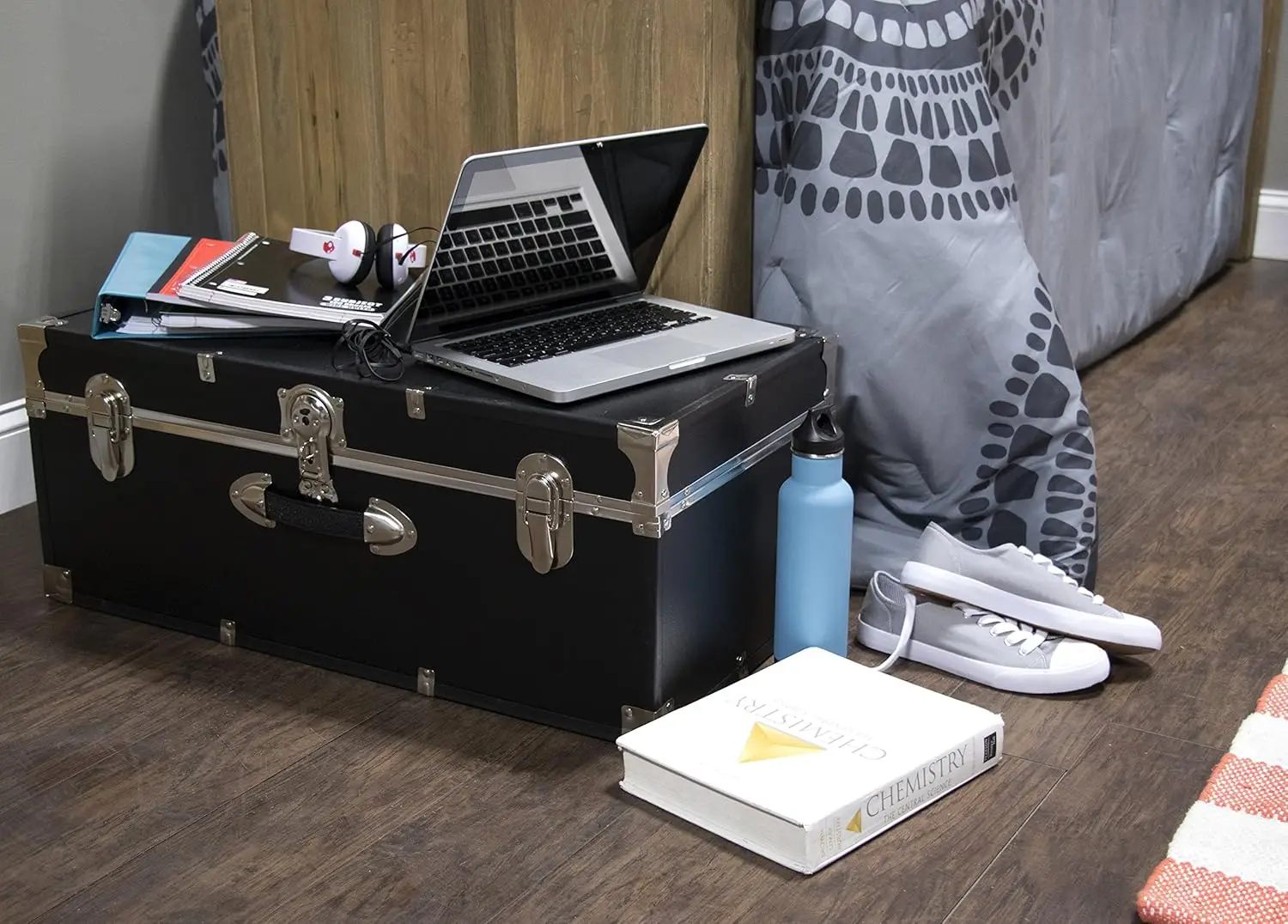 Seward Trunk College Dorm and Camp Storage Footlocker, czarny, 30 cali (SWD5120-10)
