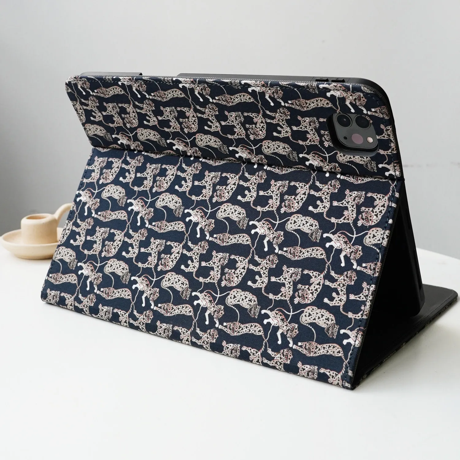 Liberty Tanam Cotton Print Tablet Case Compatible With Ipad 11 Protective Case 10.2 Inch 12.9 Inch Tablet Sleeveproof