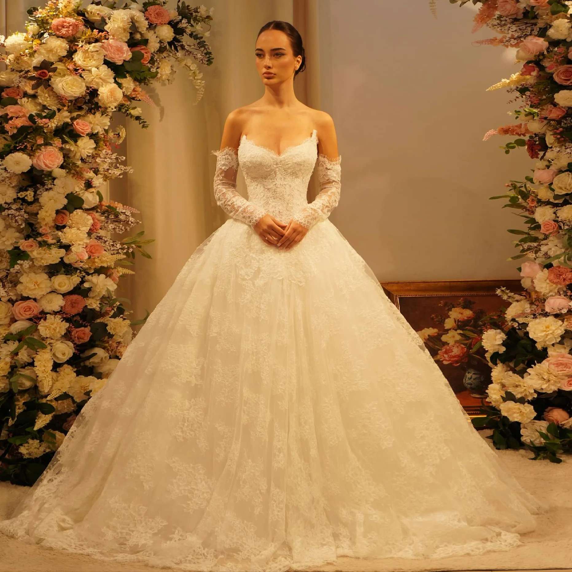 Sheer Fairy Wedding Dress Elegant A-Line Sweetheart Floral Lace Backless Corset Dubai Luxury Women Bridal Gowns SW548 Customized