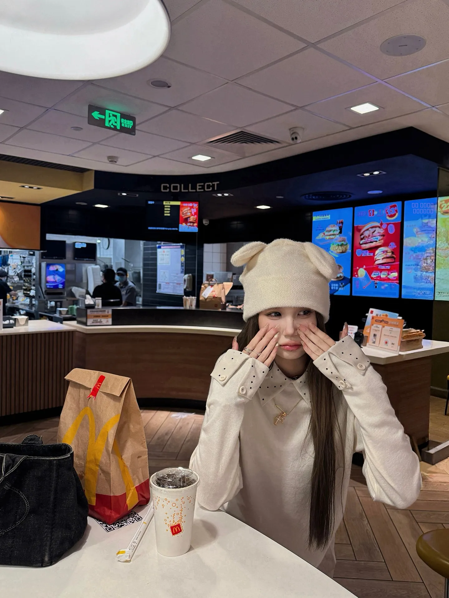 

Женская трикотажная футболка Tongiiuu в горошек с длинным рукавом, базовая, зимняя, повседневная, из смесового полиэстера, приталенного кроя