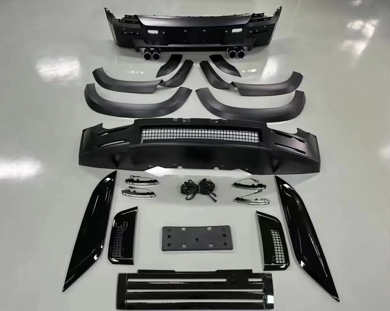 

Perfectly-Tailored FORLandRover Defender LM Style Sleek BODYKIT 2020