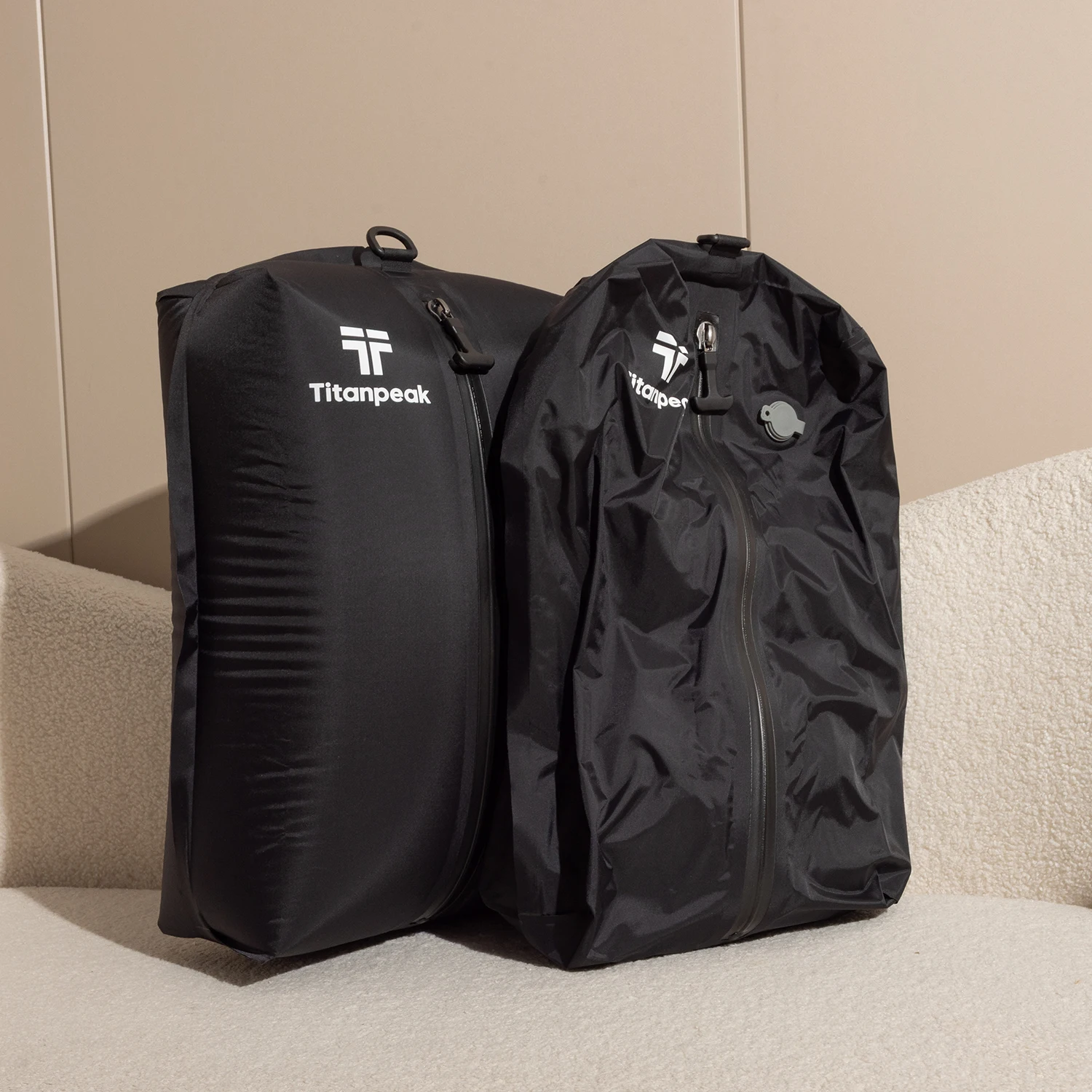 17L travel vacuum bag reusable storage bag outdoor compression bag with air pump for suitcases backpack luggage
