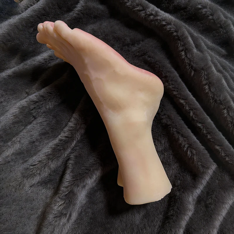 Lifelike Male Foot Model Made of Soft TPE Material Realistic Texture Skin  Color for Display Drawing Reference Photography W40