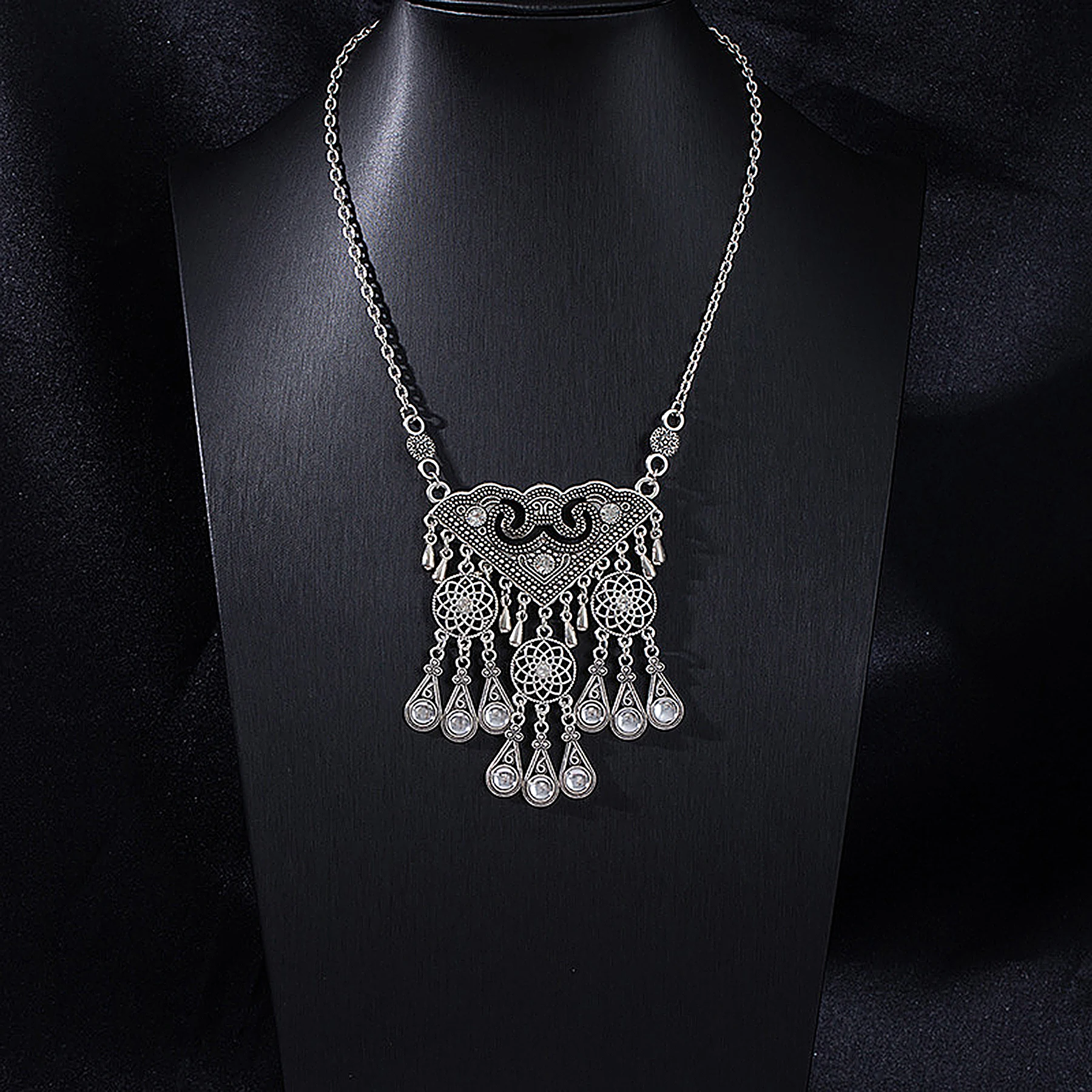 Retro Silvery Hollow Triangular Geometric Pendant Necklace for Women Traditional Afghan Pakistani Tibetan Ethnic Collar Jewelry