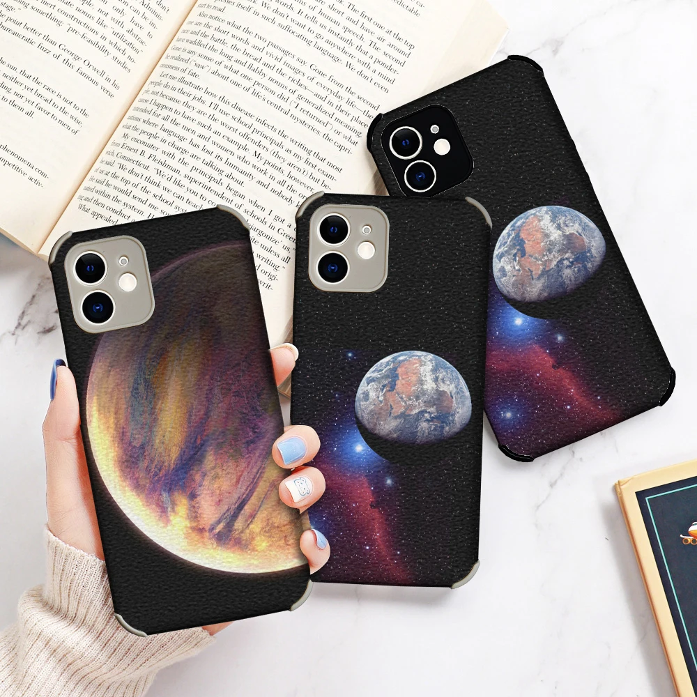 

Luxury Lambskin Leather For iPhone 11 12 Pro 13 Cartoon Cool Space Planet Phone Fundas iphone 11 phone cases