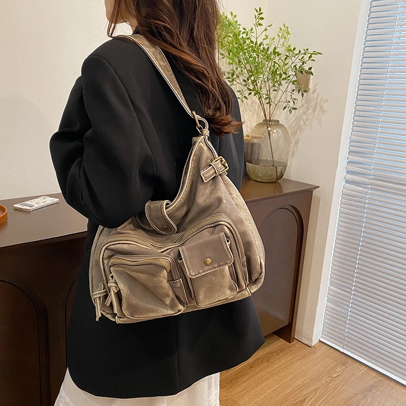 

2025 Autumn Winter New Crossbody Bags Women's Bags PU Zipper Single Large Capacity Basic Style Sewing Thread Crossbody Bags