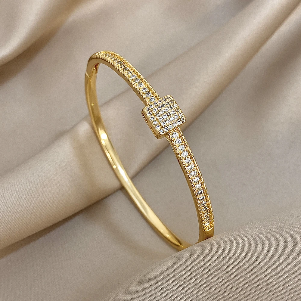 Greatera Einzigartiges Temperament Damen Offener Armreif Persönlichkeit Farbecht Kupfer Überzogene Gold Nische Design Armband Europäischen Amerikanischen