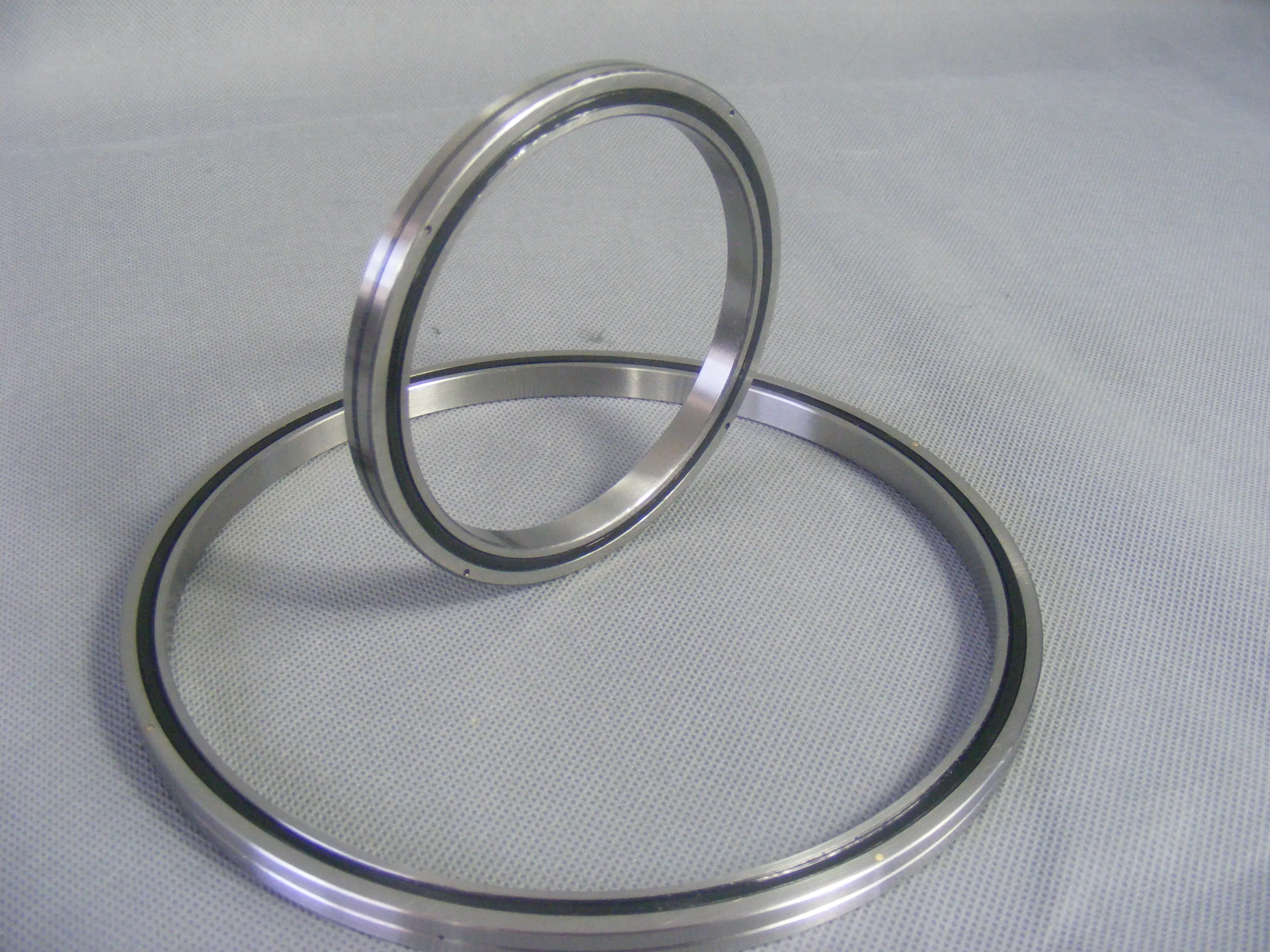 Cuscinetto a rulli cilindrici con cuscinetto a rulli incrociati RA8008 a sezione sottile serie RA ad alta precisione 80 * 96 * 8 mm