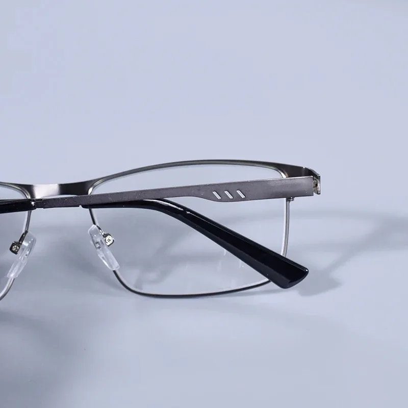 +0,75 1,25 1,5 1,75 2,0 2,25 2,75 Anti-Blaulicht Herrenbrille Quadratischer Metallrahmen Große Lesebrille Presbyopie-Brille Gafas Lectura – Detail 24