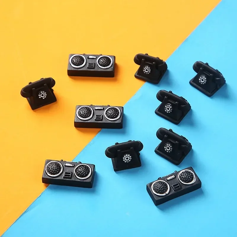 10 pçs mini diy resina retro preto rádio telefone 3d esculturas estatuetas decoração do quarto estátuas jóias figuras decorativas em miniatura