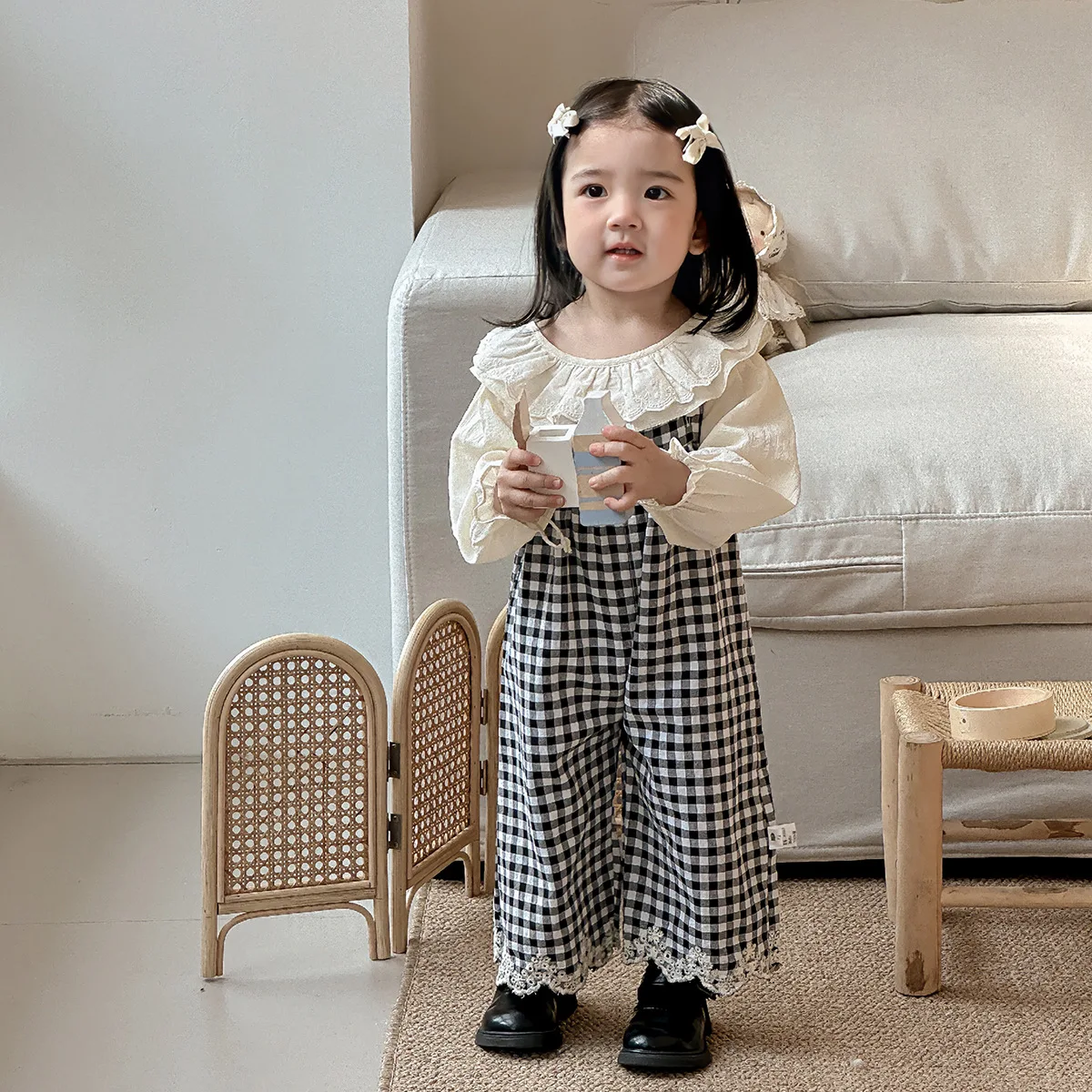 

Newborn Baby Clothes Spring Clothes Baby Girl Jumpsuit Lapel Jacket Foreign Style Plaid Suspenders Two-piece Set
