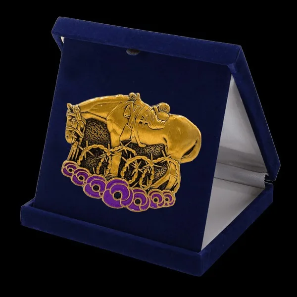 New retro horse brooch, niche pin, enamel animal personality, men's and women's clothing accessories