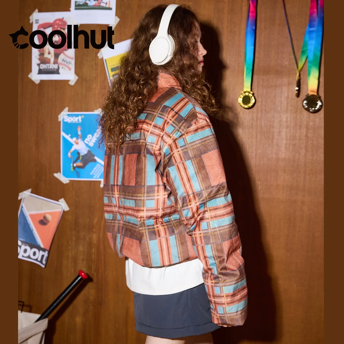 COOLHUT Vintage American Plaid Puffer Jacket Women's Cropped Quilted Coat Stand Collar Oversized Winter Parka with Retro Style