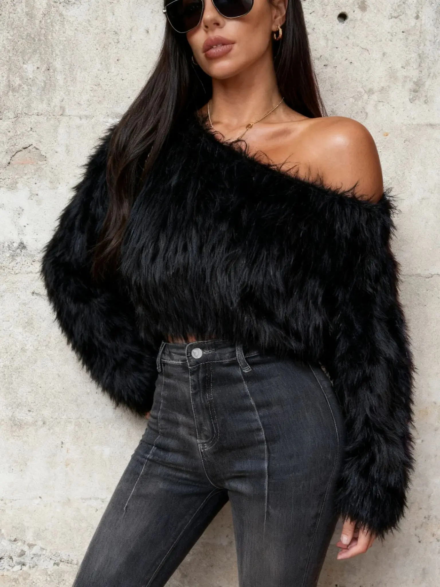 가을 겨울 여성용 긴 소매 오프 숄더 퍼지 스웨터, 푹신한 크롭 풀오버 Y2K 엣지 파티 패션