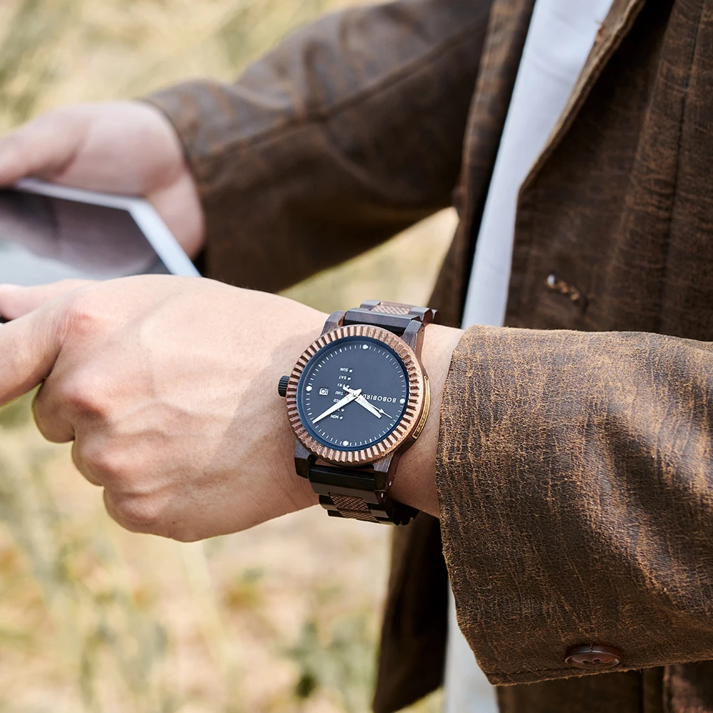 นาฬิกาข้อมือผู้ชาย BOBOBIRD แบบไม้ ควอตซ์ สลักชื่อได้  พร้อมโลโก้แบรนด์ส่วนตัว  พร้อมเข็มนาฬิกาเรืองแสง  ของขวัญ  ดรอปชิปปิ้ง