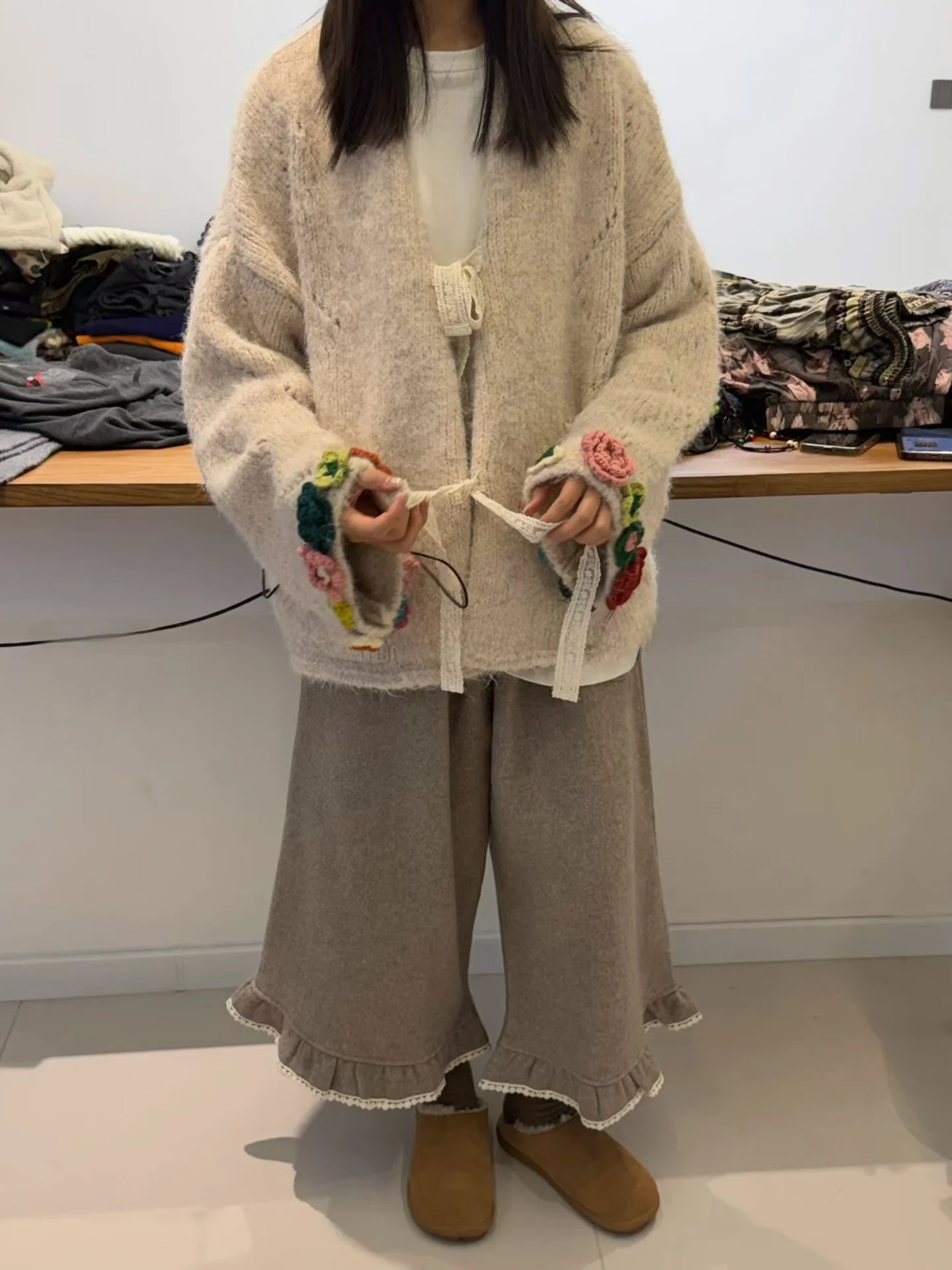 

Ретро зимние шерстяные брюки с кружевной отделкой и вышивкой, широкие брюки для полных женщин, модные брюки для женщин больших размеров