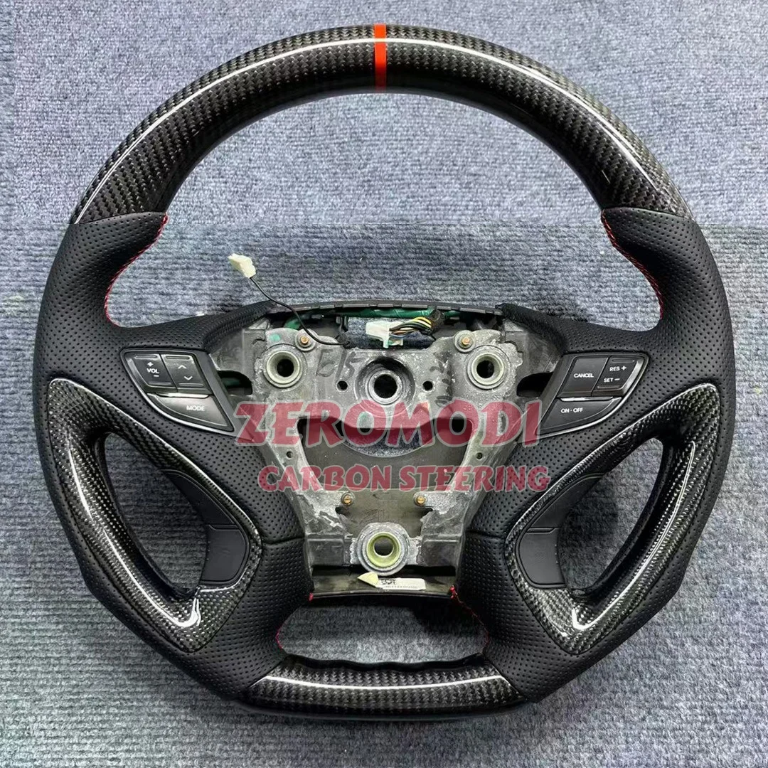 

Замена рулевого колеса из настоящего углеродного волокна и кожи, подходит для салона Hyundai Sonata 2011-2014.