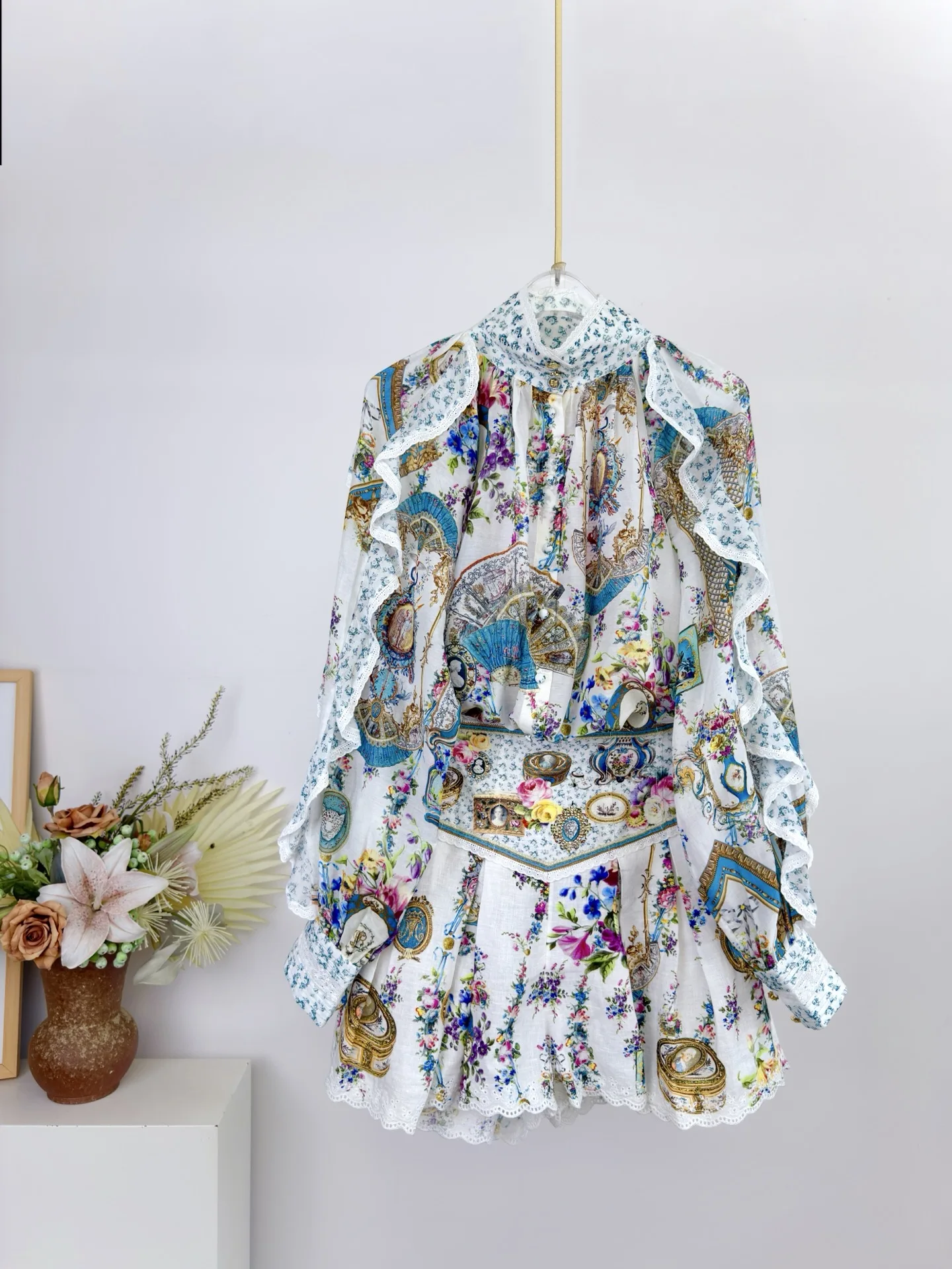 2026 Women Flower Print Set Crystal Beaded High Waist Linen Shorts + Ruffles Spliced Lantern Sleeve Silk and Cotton Shirt Suit
