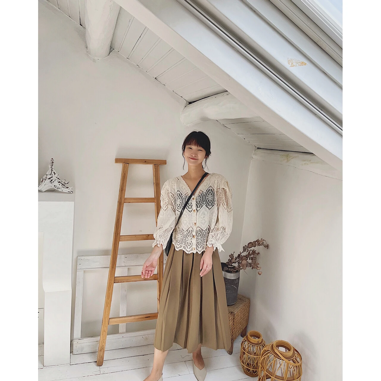 2022 Woman Ivory Lace Embroidery Flare See Through Blouses Shirt Clothing Fashion Top Sweater Star Long Sleeve Autumn Oem Y2K