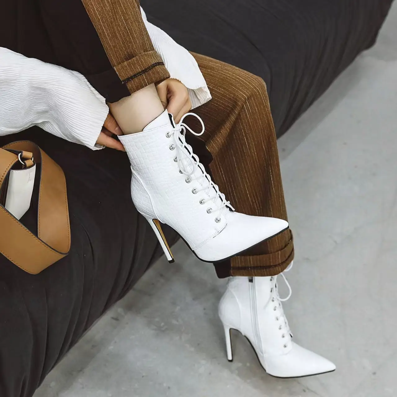 

High Quality Ladies Shoes Modern Boots Women Fashion Stiletto Modern Boots Women Sexy Pointed Toe Mid Calf Boots