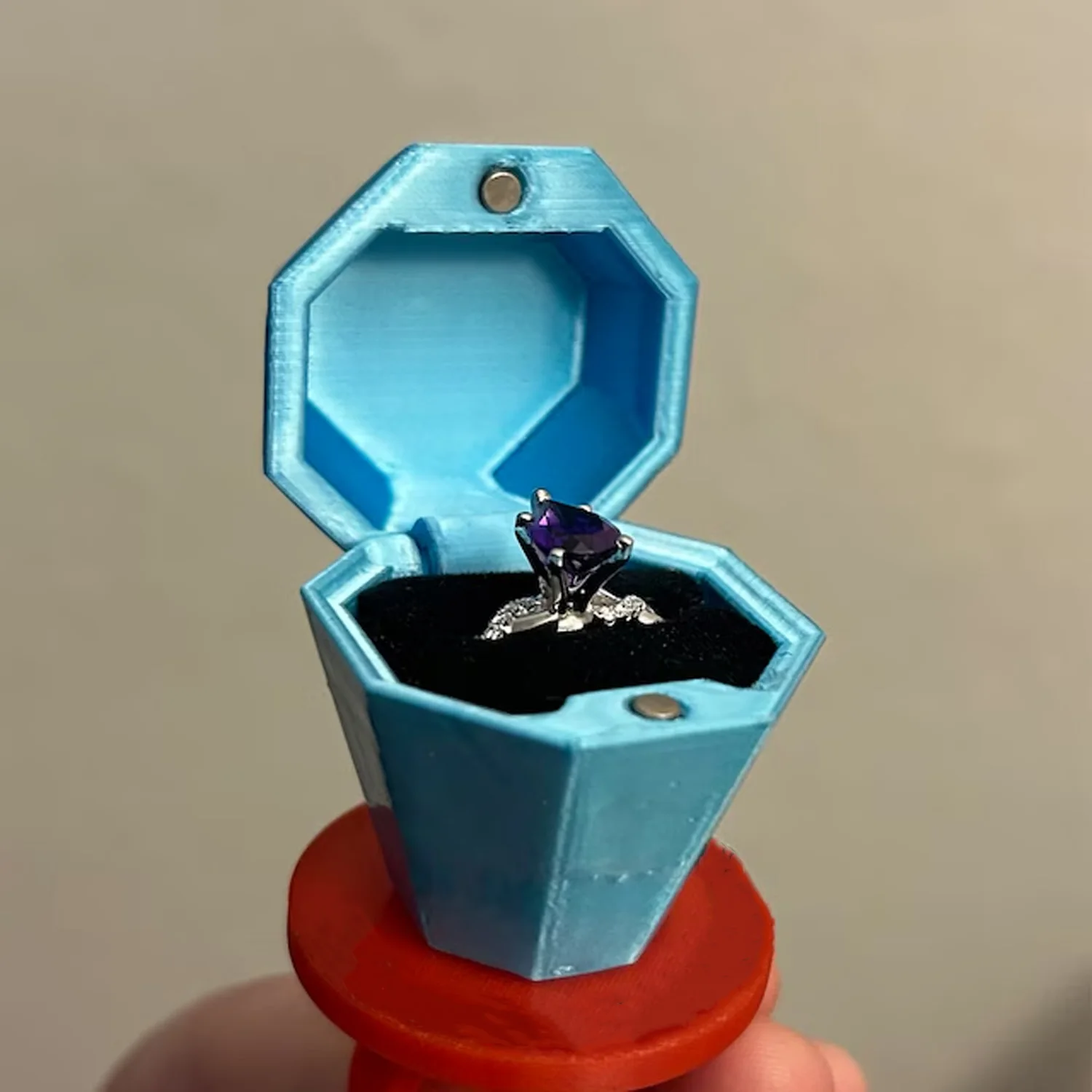 

Кольцо, вдохновленное поп предложение, коробка для помолвочного кольца-пластиковые ювелирные изделия, уникальный персонализированный подарок без источника питания