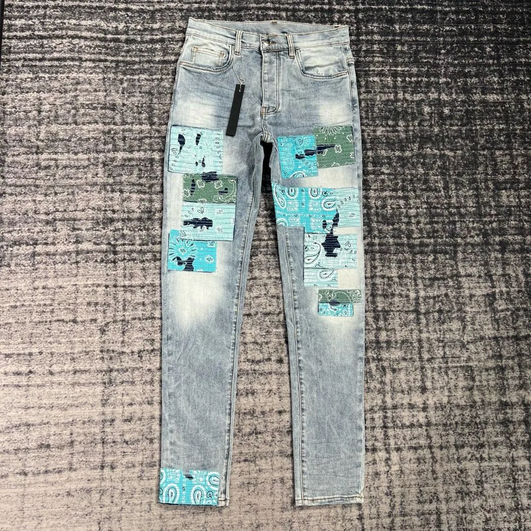 Men random paisley patches distressed skinny jeans